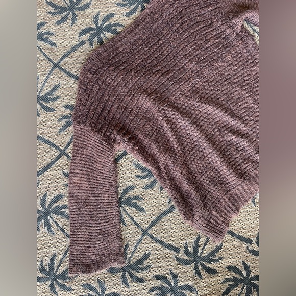 Ecoté (Urban Outfitters) sweater - Picture 2 of 6